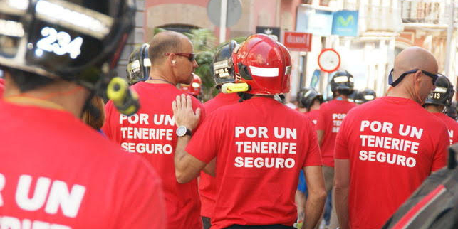Manifestacin de bomberos en Tenerife